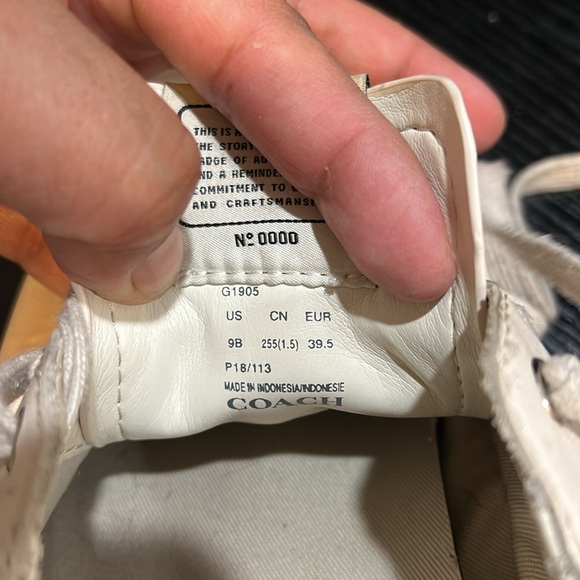 Coach shoes - Picture 3 of 3